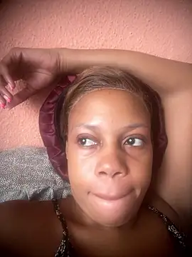 NAUGHTYSHALOTXX – Naživo XXX chat