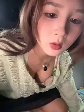 yuki_june Chat XXX in diretta