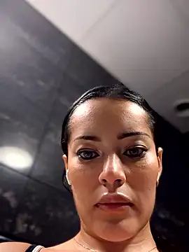 Chatroom XXX en direct de Risky_Workouts