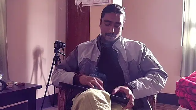 Gre3k_god's Webcam Show