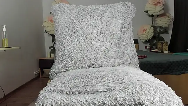 Naughtylov3: онлайн-секс-чат