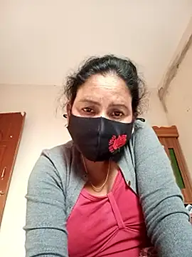 Pokazy przed kamerką – Neha-Roy