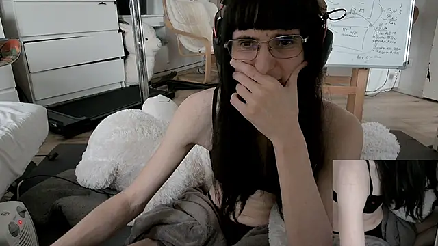 CeriseLapine: онлайн-секс-чат