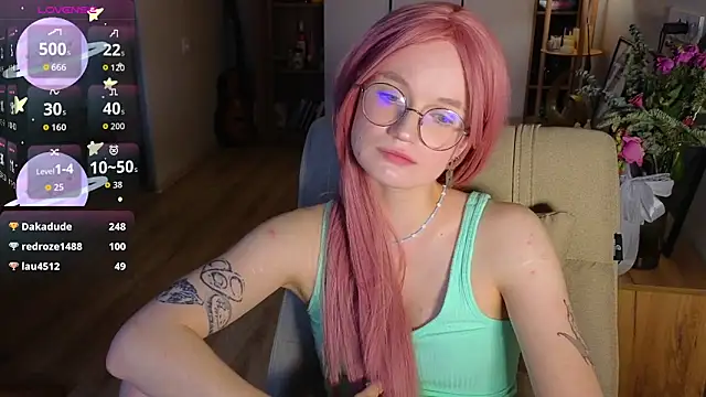 Kitty_smalltits' Live XXX Chat