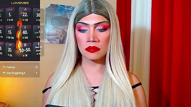 deliciousClaire live XXX chat