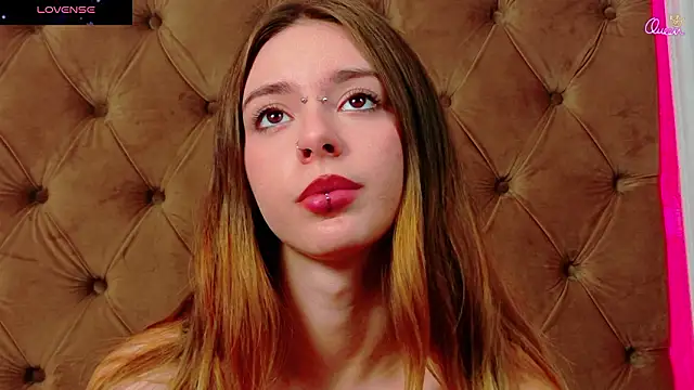 Czat XXX na żywo – CoraVex