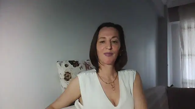 ArianaStarrのライブXXXチャット