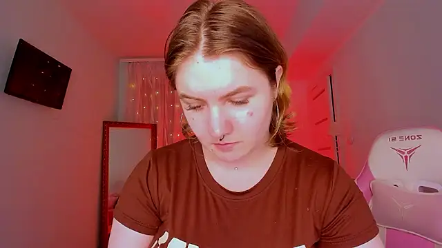 lovelyy_julia's Live XXX Chat