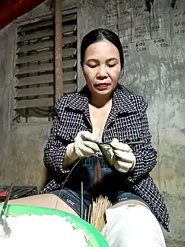 Pokazy przed kamerką – Nuna_689