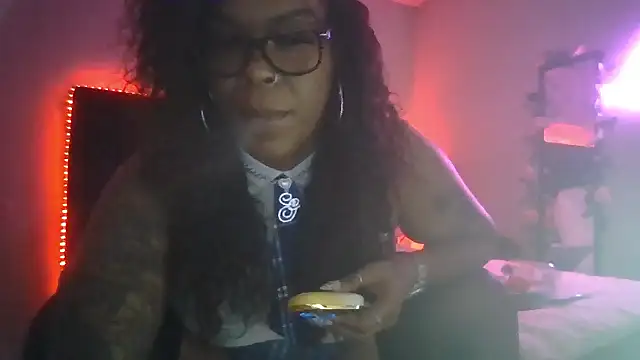 Živý XXX chat TattedBeautyCakz