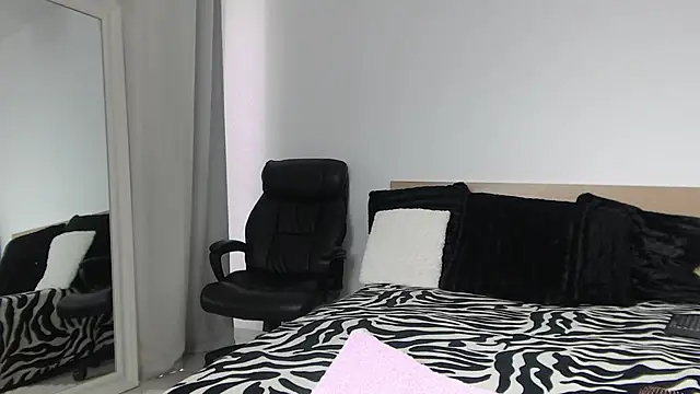 دردشة Layla23a الجنسية المباشرة