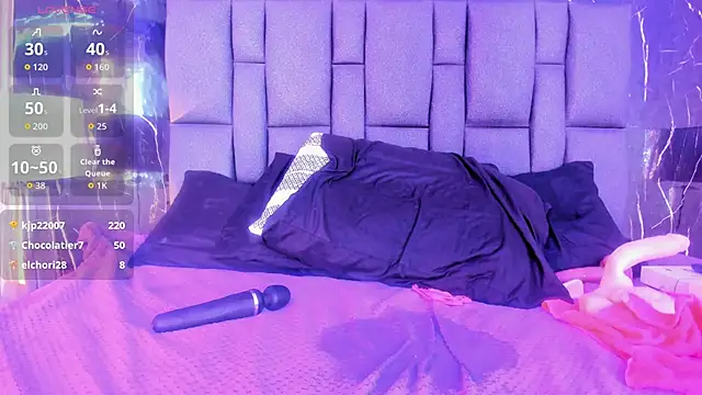 BustyGlow 现场XXX聊天