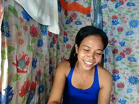 PinaySkinnyGirl's Live XXX Chat