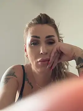 Nicol2Naya: απευθείας συνομιλία ΧΧΧ