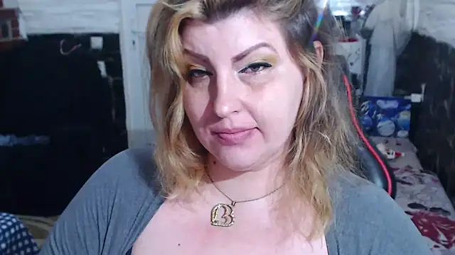 piticaforever's Live XXX Chat