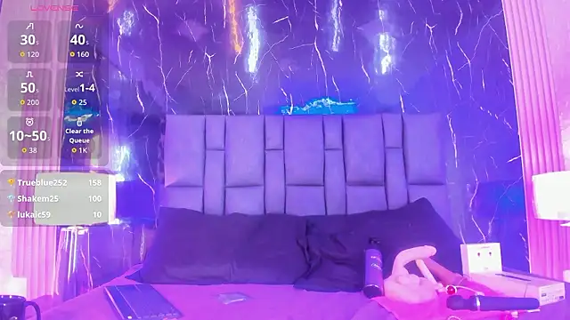 BustyGlow's Webcam Show