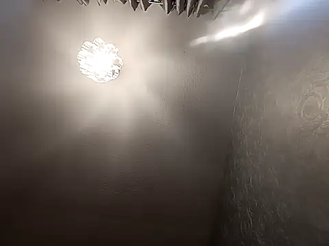 Zilieka 即時 XXX 聊天