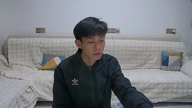 Pokazy przed kamerką – paofu-001