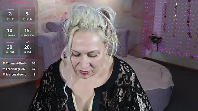 Penelope_Pinky: вебкам-шоу