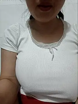 Czat XXX na żywo – Shine_Mai