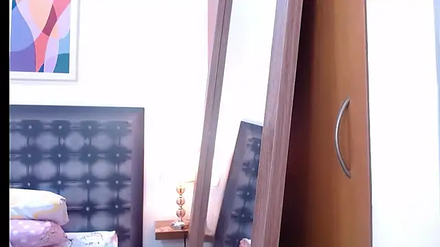 sandra_20: διαδικτυακό σόου στην κάμερα