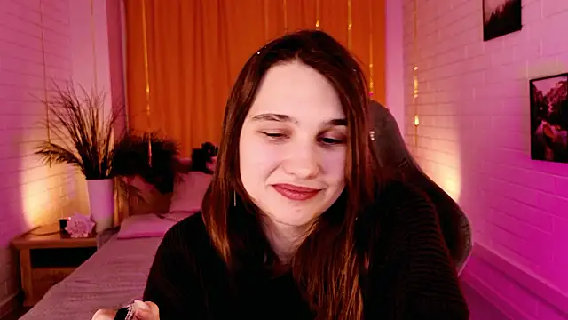 TessaMill Adlı Modelin Canlı XXX Sohbeti