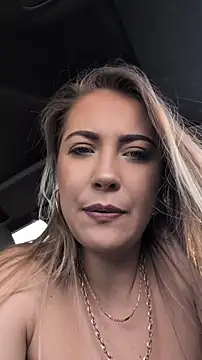 Risky_girl23: онлайн-секс-чат