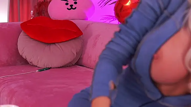 fallingangel Adlı Modelin Canlı XXX Sohbeti