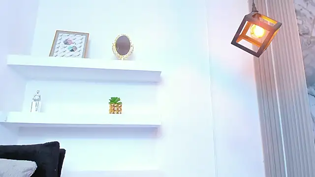 IsabellaMonet Chat XXX in diretta