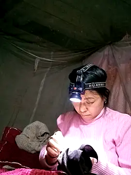 Minnakutew20's Live XXX Chat