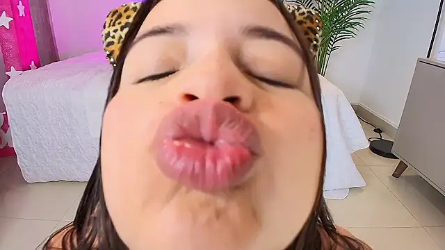 EmmaRose___ Live XXX-chat