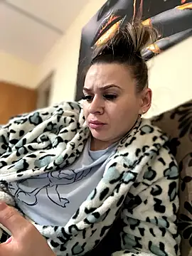 iSelena Show in webcam