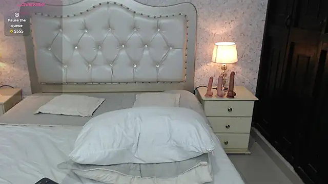 Show modela skinny_keily14 na web-kameri