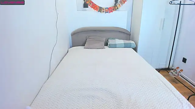 Živý XXX chat liloneforyou