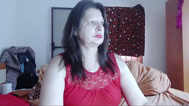 ExtasyMature's Live XXX Chat