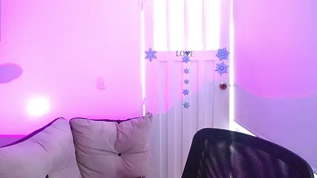 milfrousse Live XXX-Chat