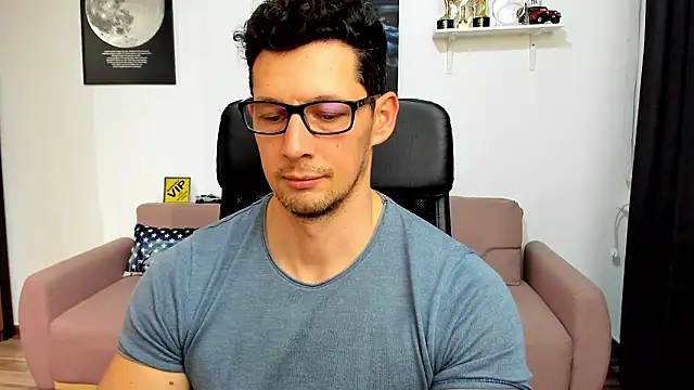 BrutusK08: онлайн-секс-чат