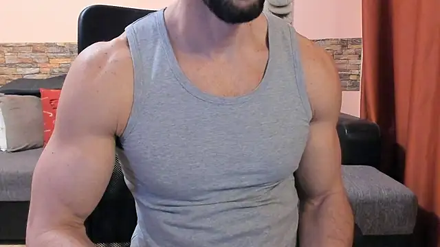 HotHunkTrainer – Naživo XXX chat