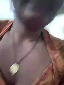 Chat +18 de aunty_sumy ao vivo