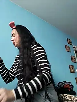 Stefaniyaxq 现场XXX聊天