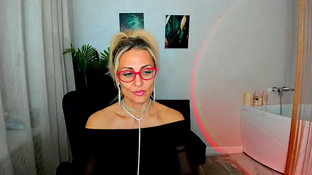 MuseOfStage Chat XXX in diretta