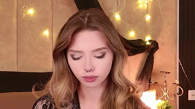 Sierra_Fane Chat XXX in diretta