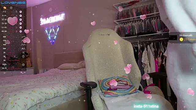 Break-me-Shake-me's Live XXX Chat