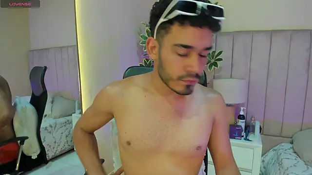 aries_unbound Live XXX-chat