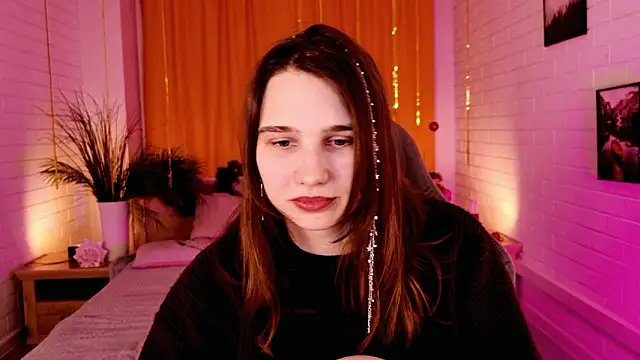 TessaMill: онлайн-секс-чат