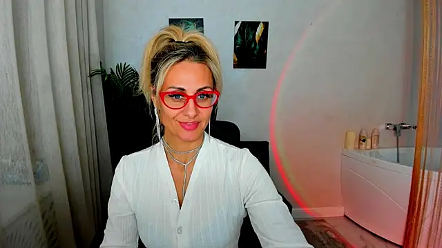 MuseOfStage's Live XXX Chat