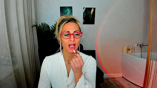 แชท XXX สดของ MuseOfStage