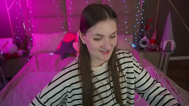 EmmyCharmmのライブXXXチャット