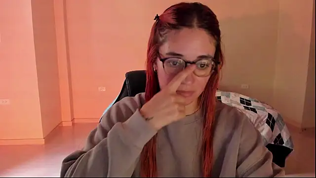 atenas_05_'s Live XXX Chat