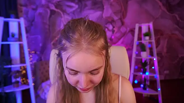 EmilySunshineS' Live XXX Chat